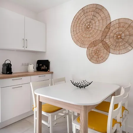 Incroyable Emplacement A 110m De La 拉图巴里